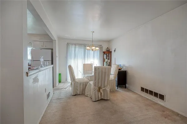 $224,600 | 923 Locust Street, Coraopolis, PA 15108