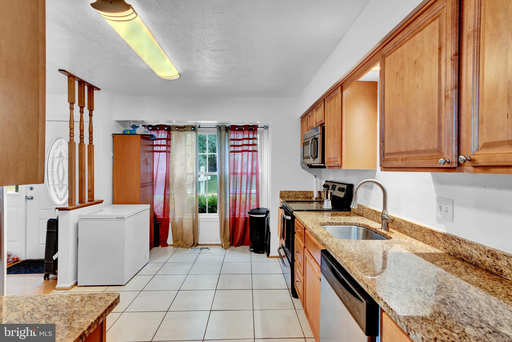 7357 Stream Way Springfield, VA 22152 - Photo 5 of 34 Gallery Image 5