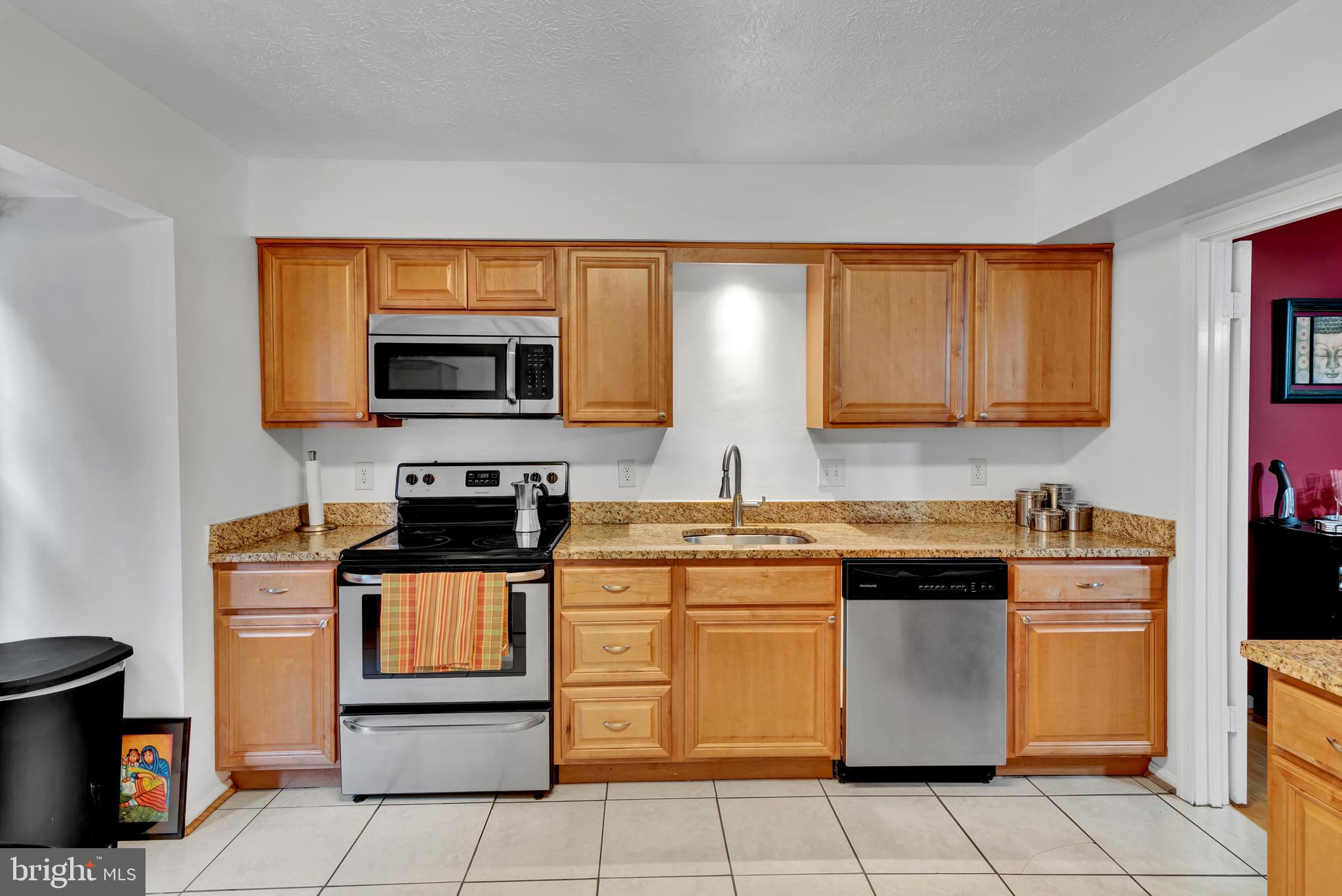 7357 Stream Way Springfield, VA 22152 - Photo 6 of 34 Gallery Image 6