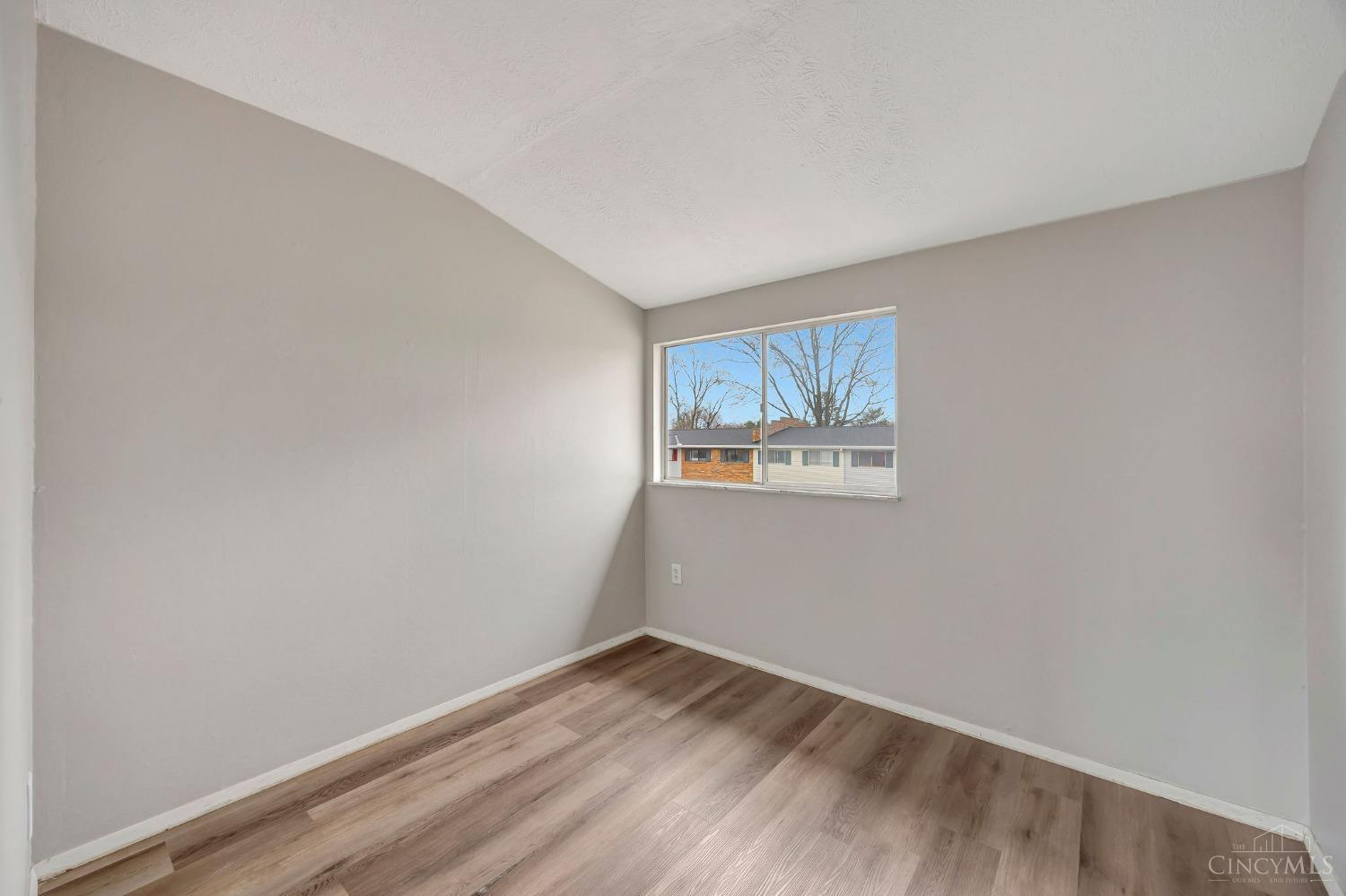 7752 Montgomery Road, Unit 8 Cincinnati, OH 45236 - Photo 17 of 35