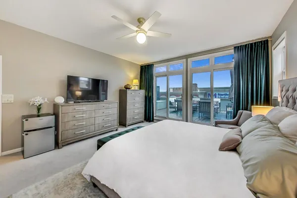 $6,750 | 1328 West Belmont Avenue, Unit 3W, Chicago, IL 60657