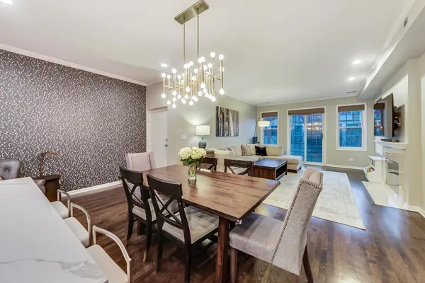 $6,750 | 1328 West Belmont Avenue, Unit 3W, Chicago, IL 60657