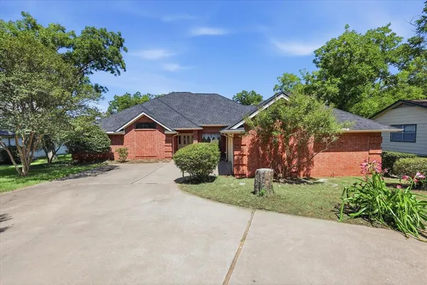 $365,000 | 3910 Bandera Drive, DeCordova, TX 76049