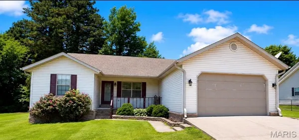 $227,500 | 956 Sunny Valley Lane, Poplar Bluff, MO 63901