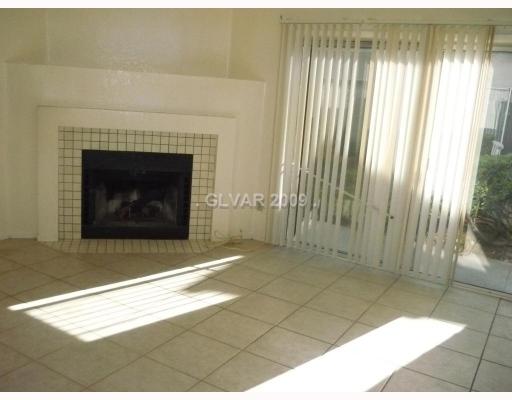 6250 West Flamingo Road, Unit 135 Las Vegas, NV 89103 - Photo 6 of 8 Living Room.