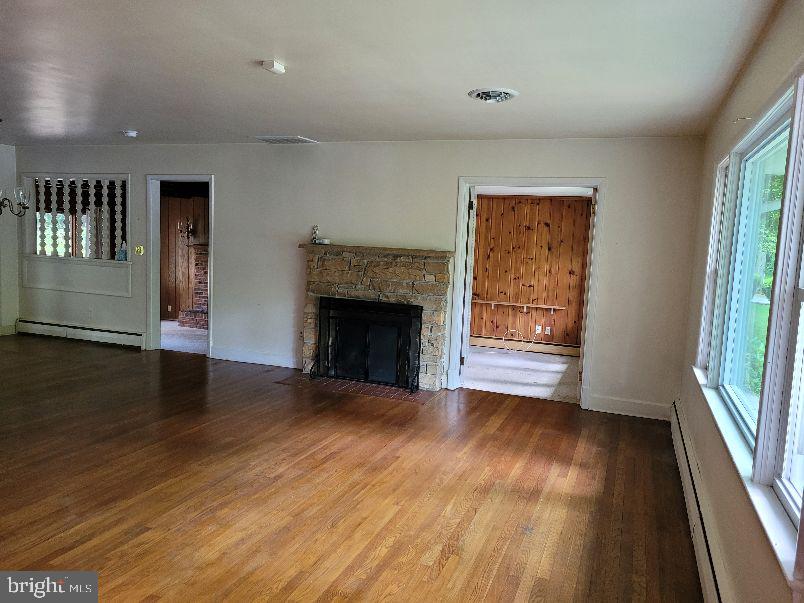 609 Twin Tree Road Salisbury, MD 21801 - Photo 9 of 39 Beautiful hardwood floors