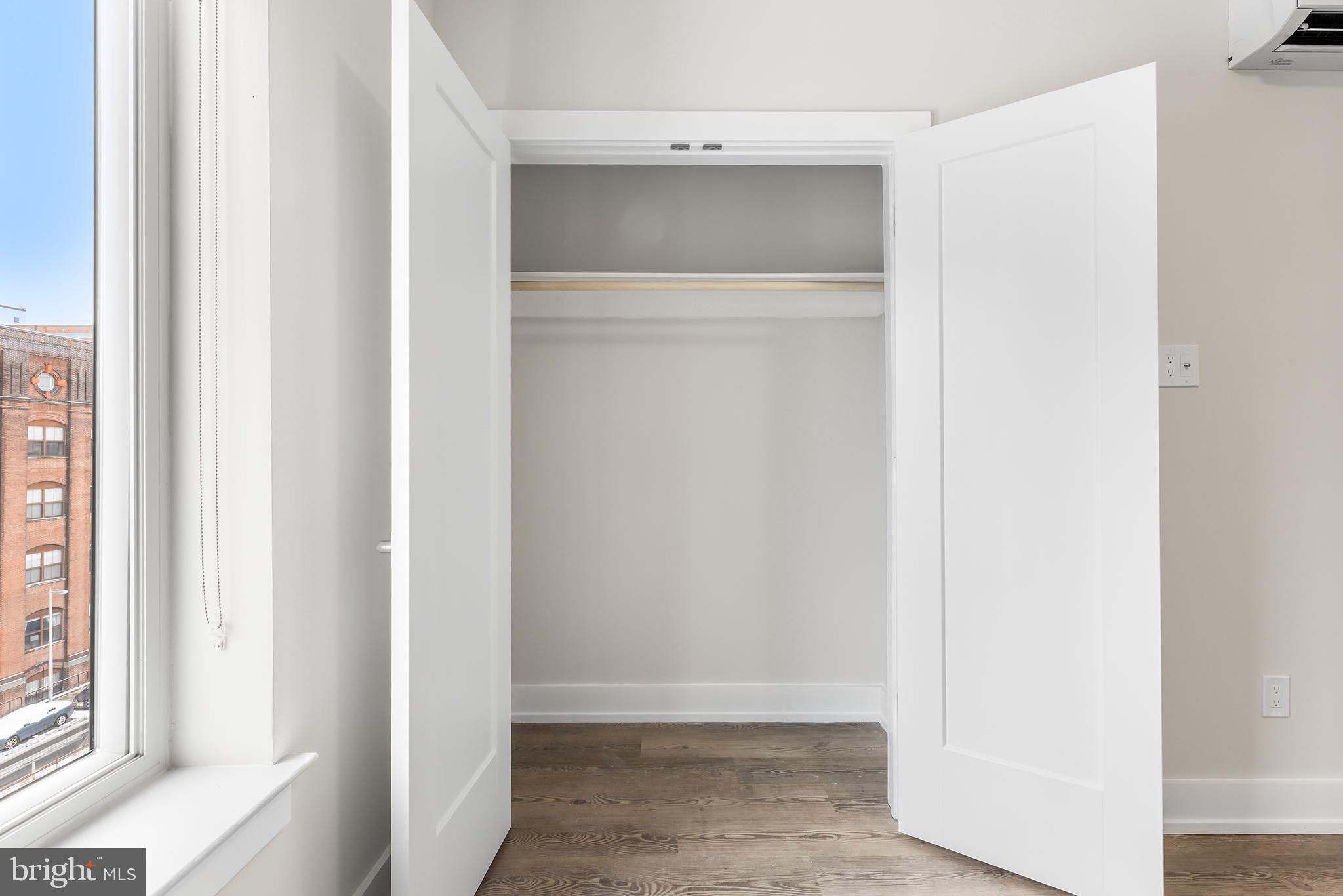 214 Vine Street, Unit 104 Philadelphia, PA 19106 - Photo 32 of 35 a view of front door