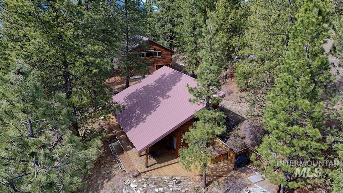 461 Hilltop Road Cascade, ID 83611 - Photo 4 of 40