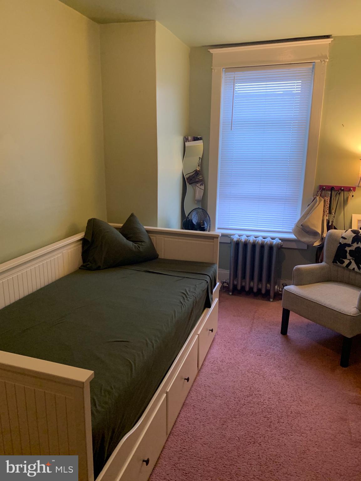 1153 Atwood Road Philadelphia, PA 19151 - Photo 14 of 26 Middle Room