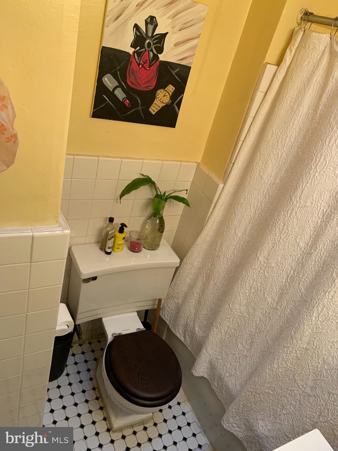 1153 Atwood Road Philadelphia, PA 19151 - Photo 16 of 26 Bathroom