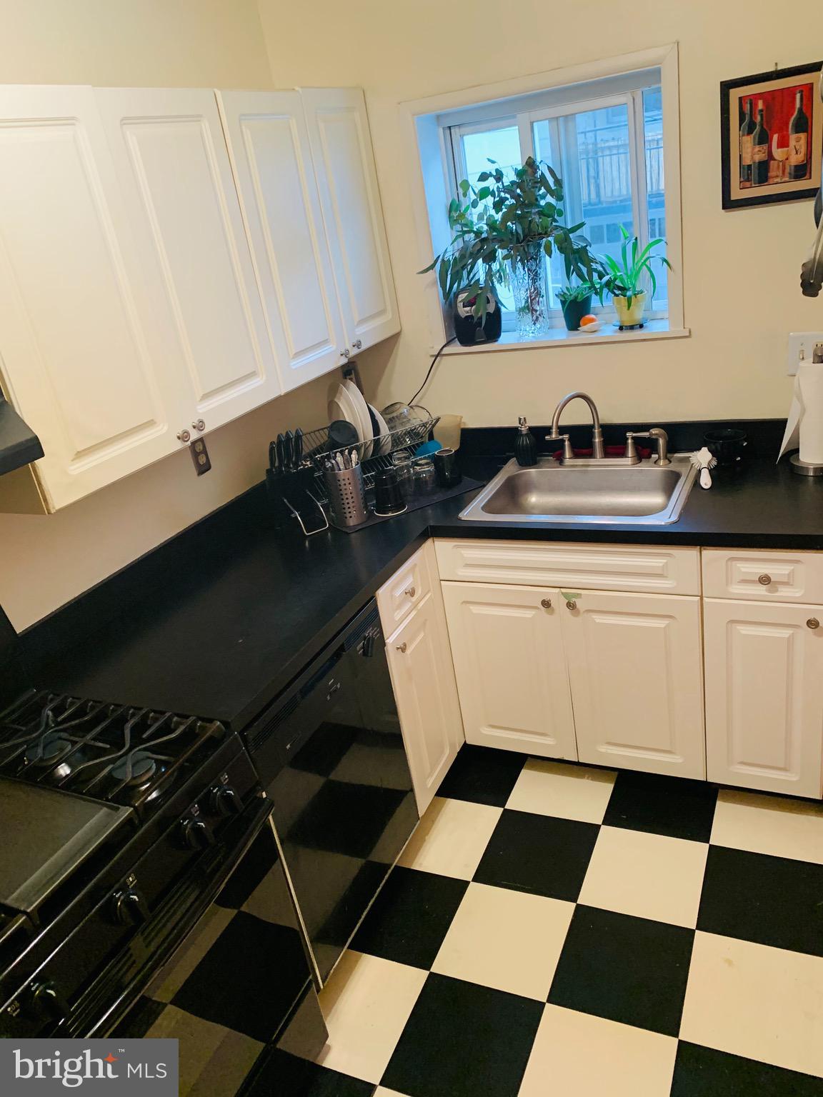 1153 Atwood Road Philadelphia, PA 19151 - Photo 9 of 26 Kitchen