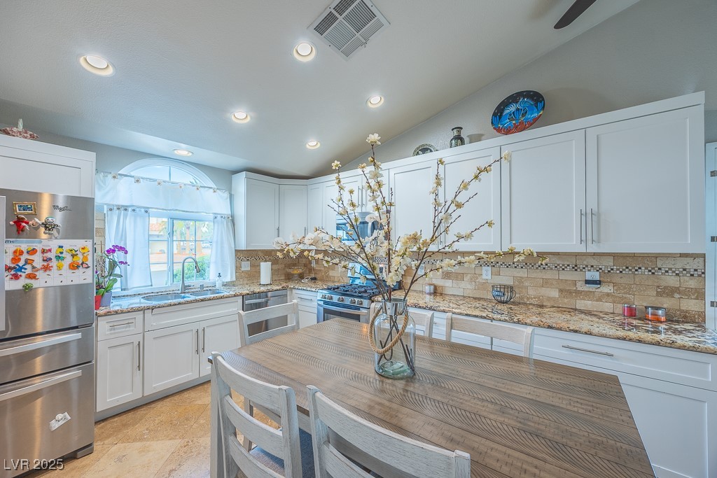 155 Fallon Drive Henderson, NV 89074 - Photo 14 of 41