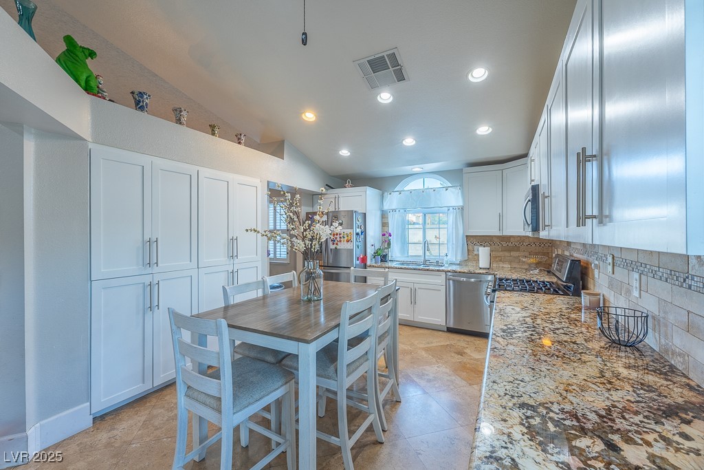 155 Fallon Drive Henderson, NV 89074 - Photo 10 of 41