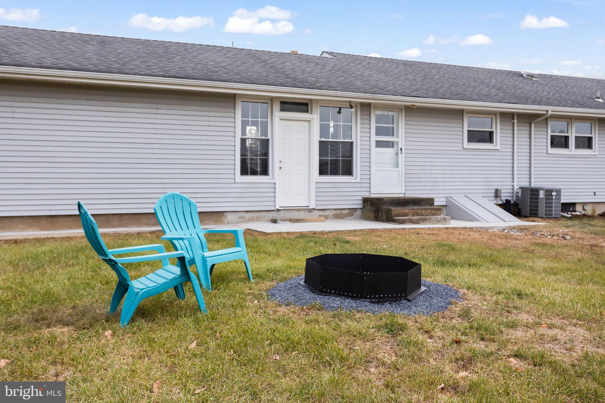 45 Cubberley Road West Windsor, NJ 08550 - Photo 32 of 37 a view of a house with swimming pool and sitting area