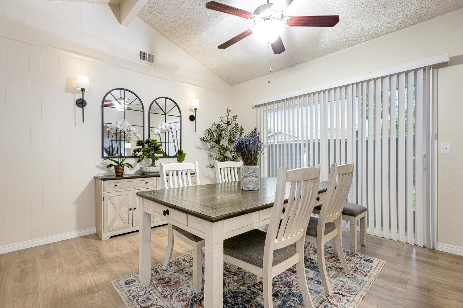 7447 Gallant Circle Citrus Heights, CA 95621 - Photo 5 of 28