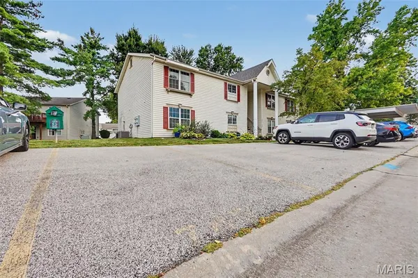 $165,000 | 745 Sugar Glen Drive, Unit 5, St. Peters, MO 63376