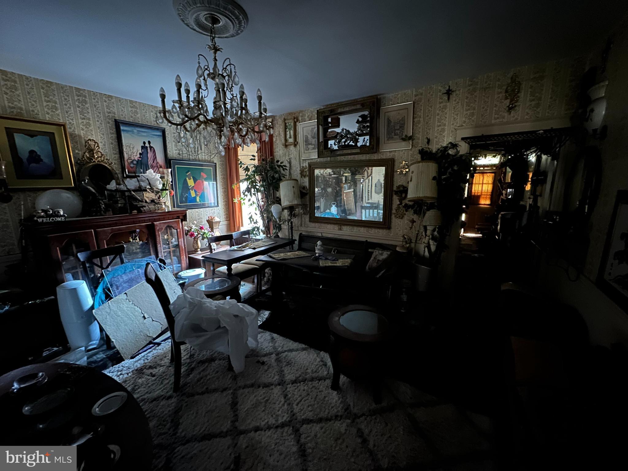 2827 Chesterfield Avenue Baltimore, MD 21213 - Photo 3 of 14