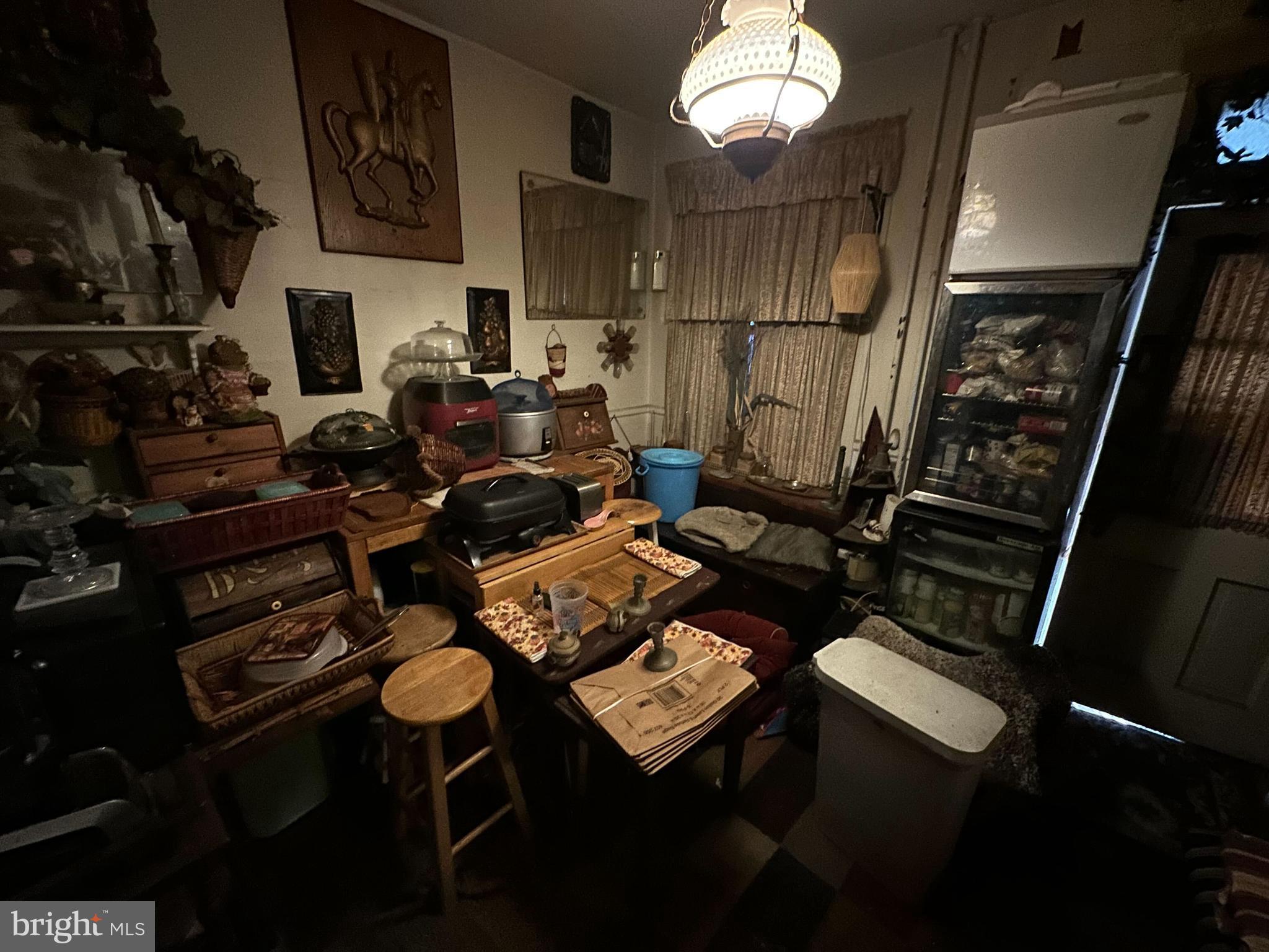 2827 Chesterfield Avenue Baltimore, MD 21213 - Photo 4 of 14