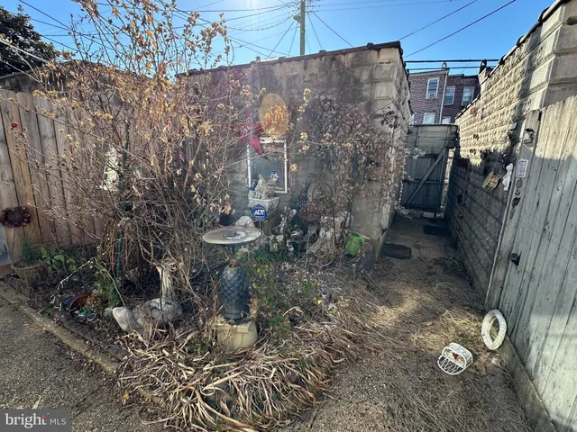 a view of walk in closet