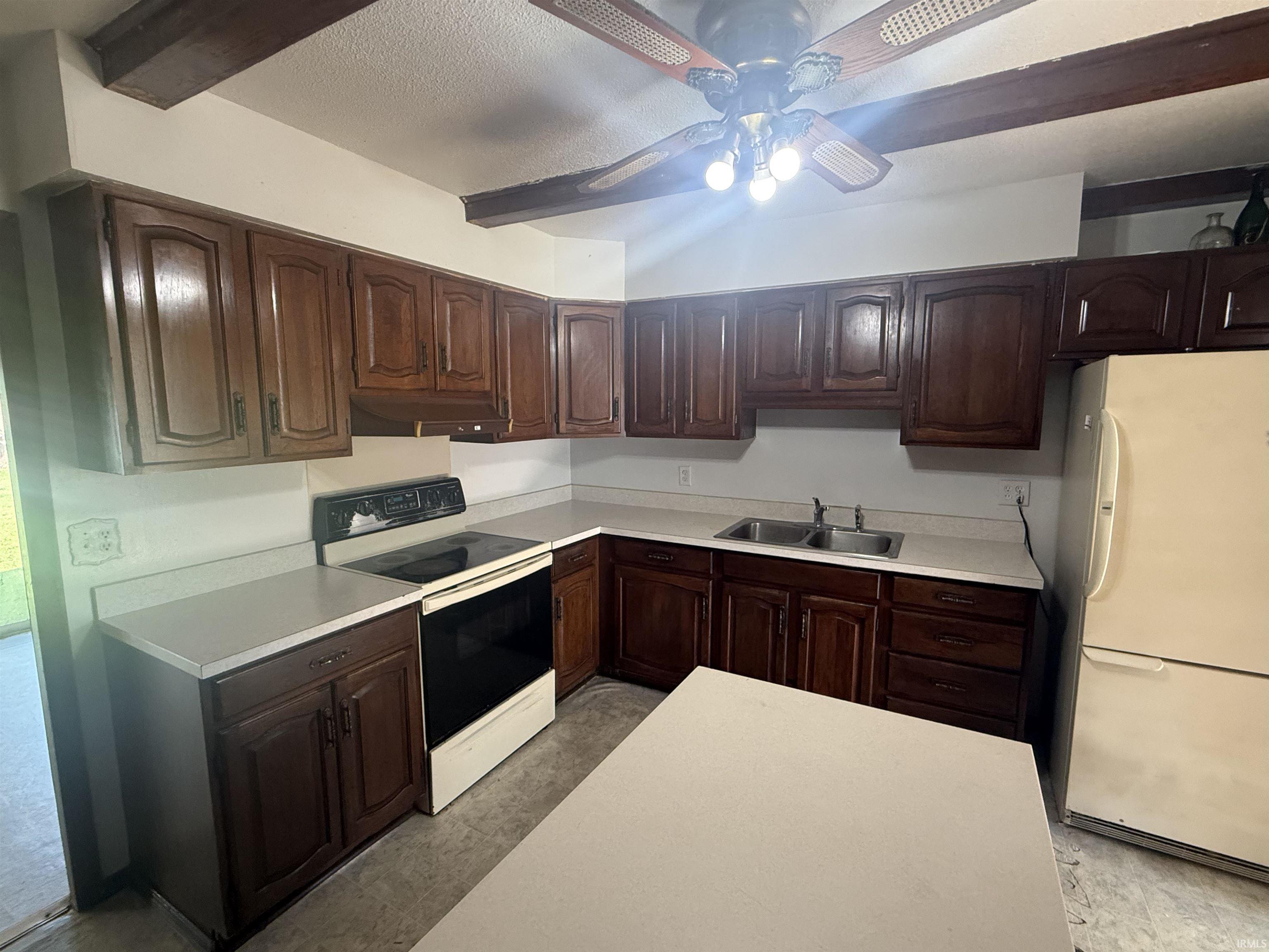 117 North Riverside Boulevard Goshen, IN 46526 - Photo 12 of 22 Gallery Image 12