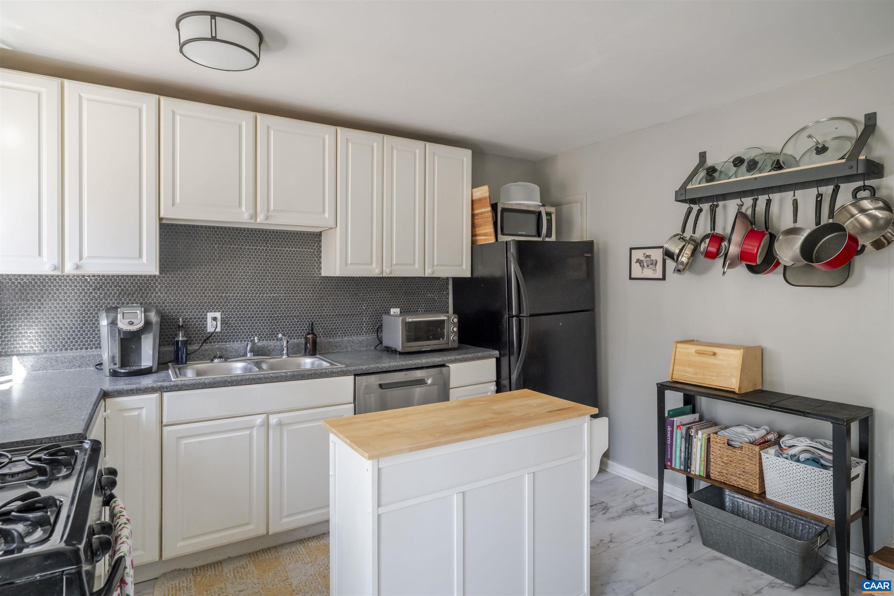 409 Valley Rd Extension, Unit A Charlottesville, VA 22903 - Photo 8 of 30
