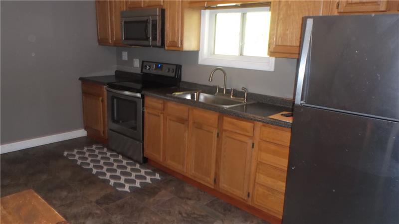 887 North Eighty Eight Road Rices Landing, PA 15357 - Photo 3 of 24
