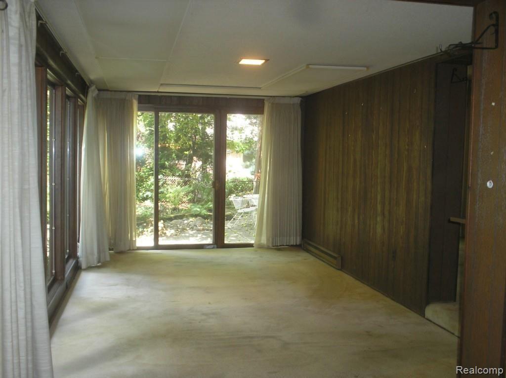 415 Barclay Road Grosse Pointe, MI 48236 - Photo 12 of 22 Family Room