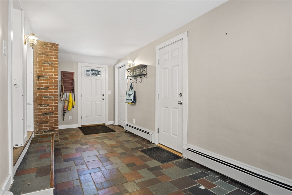 47 Postgate Road Hamilton, MA 01982 - Photo 12 of 33 Gallery Image 12