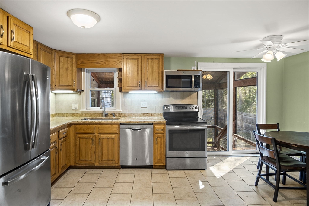47 Postgate Road Hamilton, MA 01982 - Photo 5 of 33 Gallery Image 5
