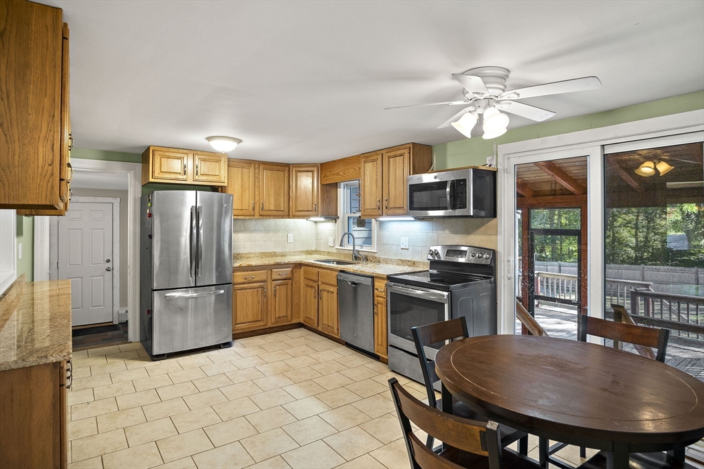 47 Postgate Road Hamilton, MA 01982 - Photo 6 of 33 Gallery Image 6