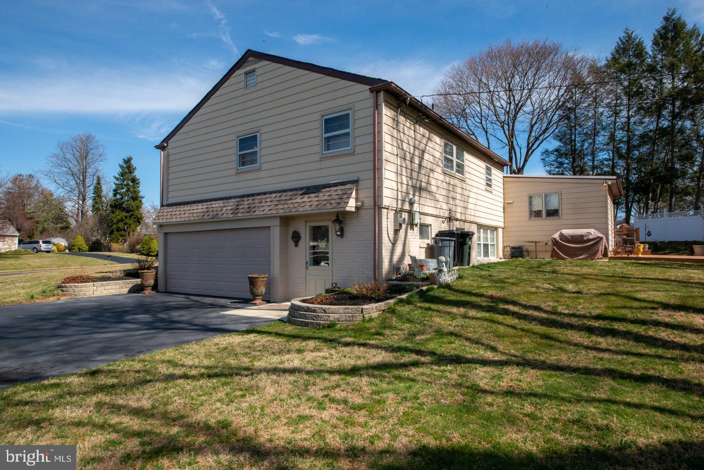 3895 Jeffrey Road Huntingdon Valley, PA 19006 - Photo 14 of 87 Gallery Image 14