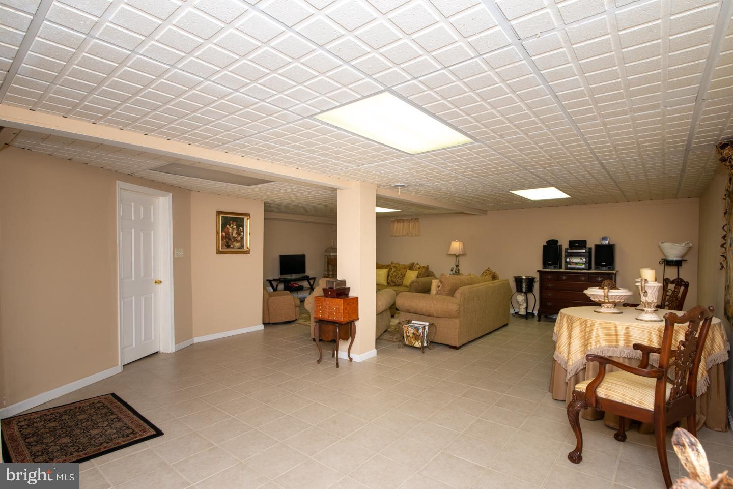 3895 Jeffrey Road Huntingdon Valley, PA 19006 - Photo 34 of 87 Gallery Image 34