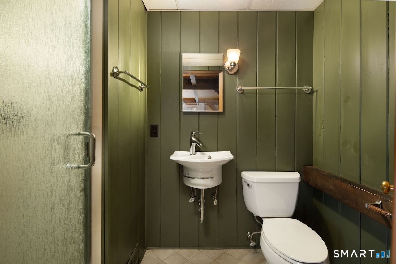 11 Deerfield Road Salisbury, CT 06039 - Photo 5 of 19