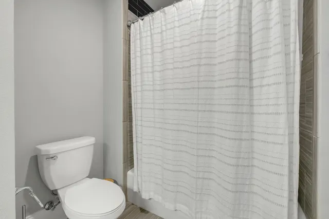 $435,000 | 340 Gathering Oaks Drive, Tallahassee, FL 32308