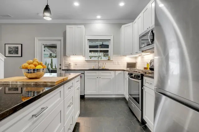 $435,000 | 340 Gathering Oaks Drive, Tallahassee, FL 32308