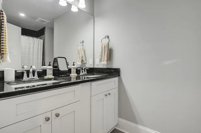 $435,000 | 340 Gathering Oaks Drive, Tallahassee, FL 32308