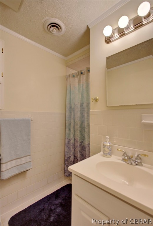 198 Edgewater Road Saluda, VA 23149 - Photo 14 of 31 Master Bathroom
