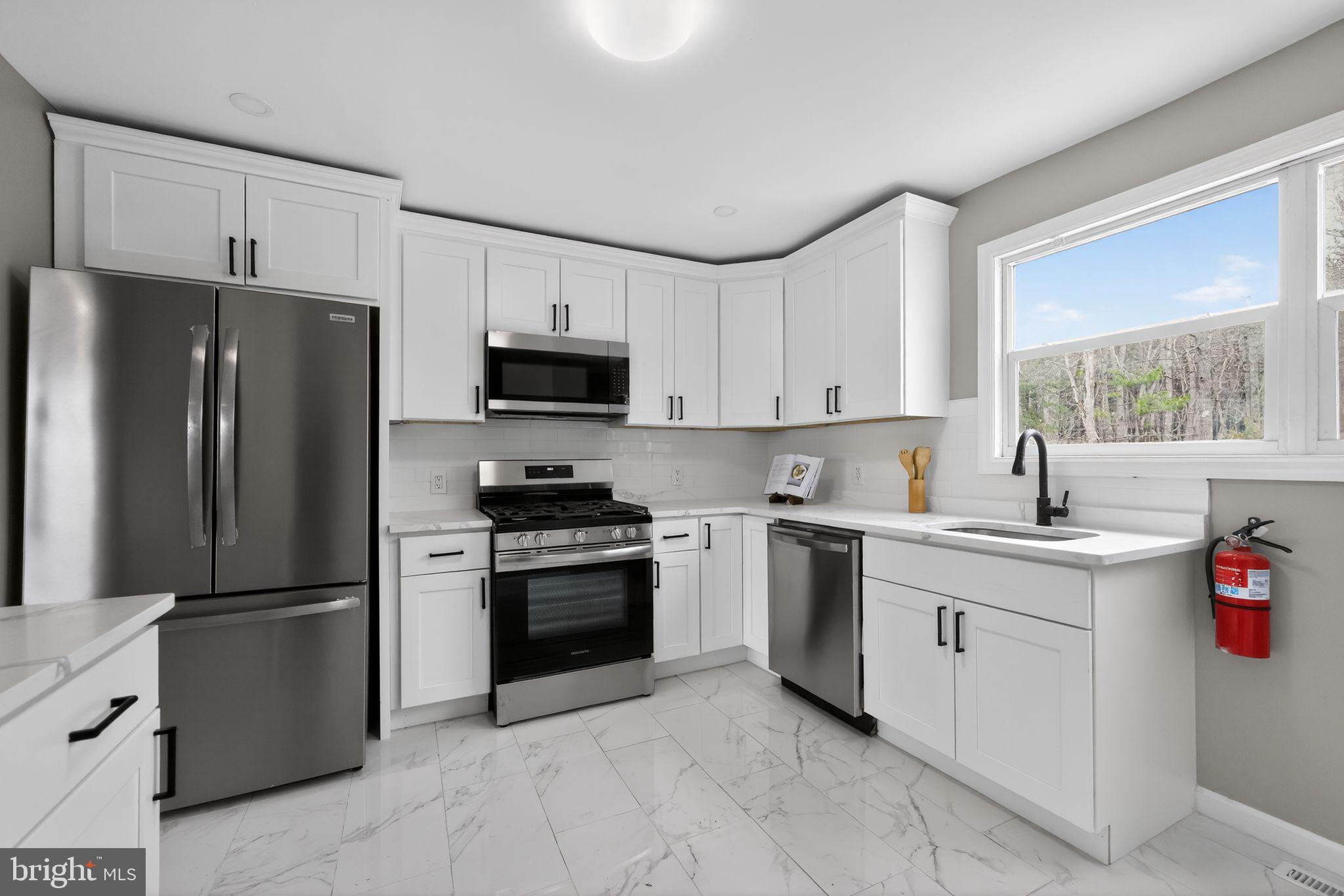 138 Country Club Road Pine Hill, NJ 08021 - Photo 12 of 33