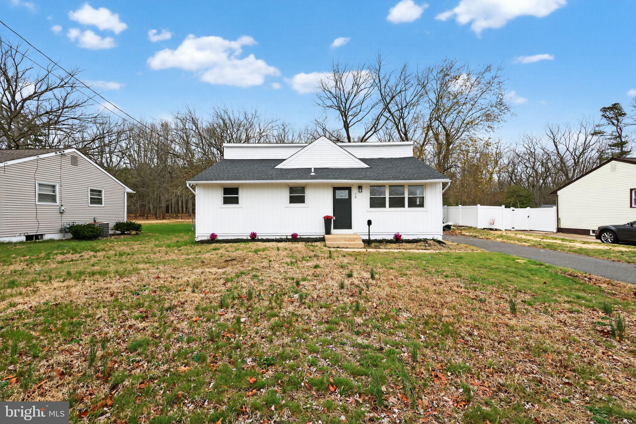 138 Country Club Road Pine Hill, NJ 08021 - Photo 2 of 33