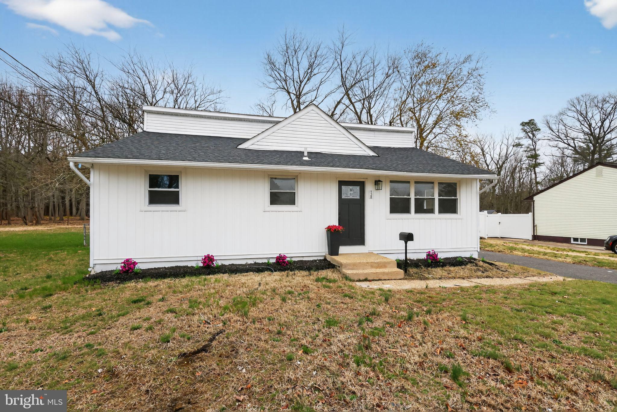 138 Country Club Road Pine Hill, NJ 08021 - Photo 4 of 33