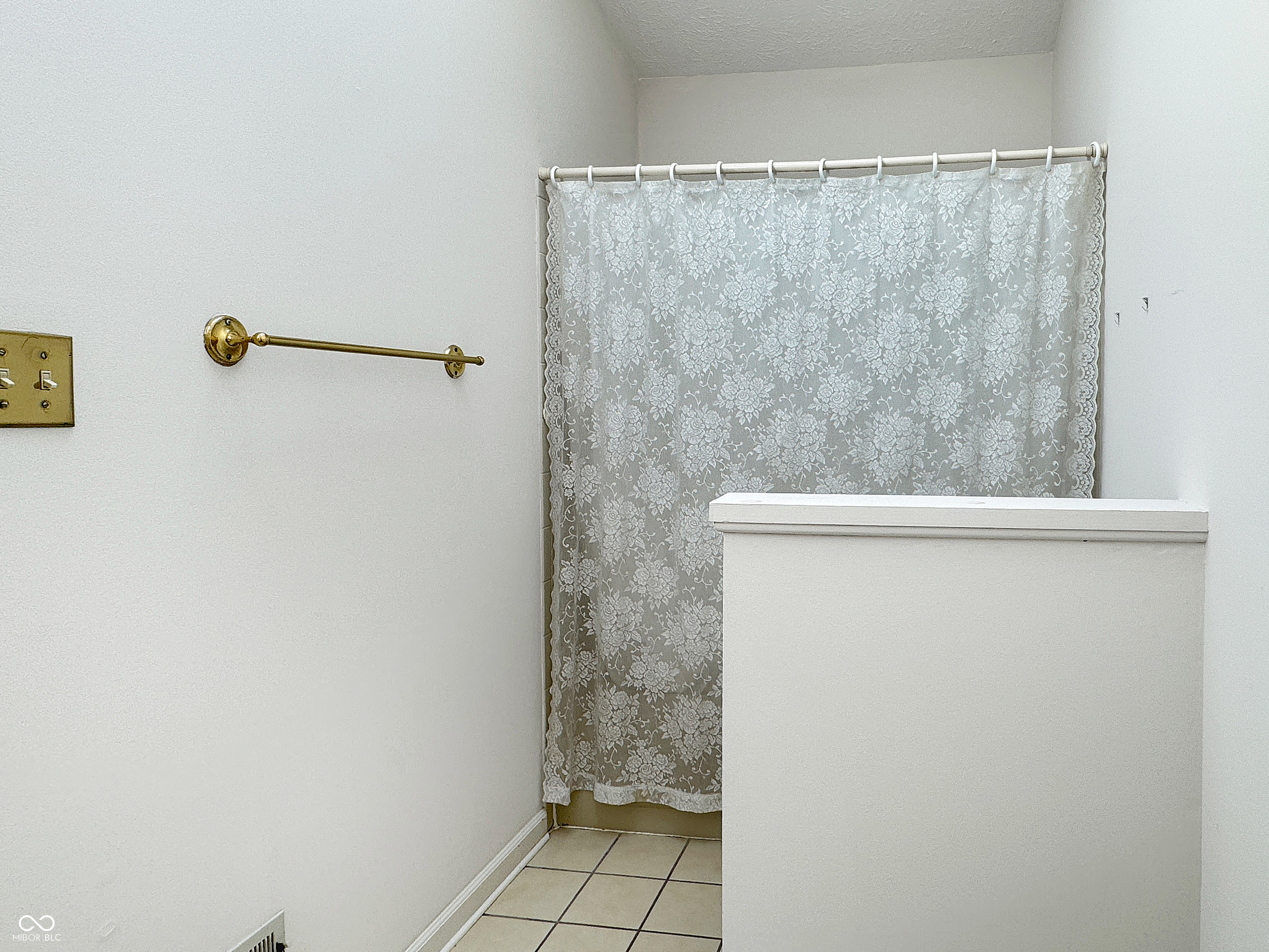 481 Van Camp Square Greenwood, IN 46143 - Photo 12 of 20 Gallery Image 12