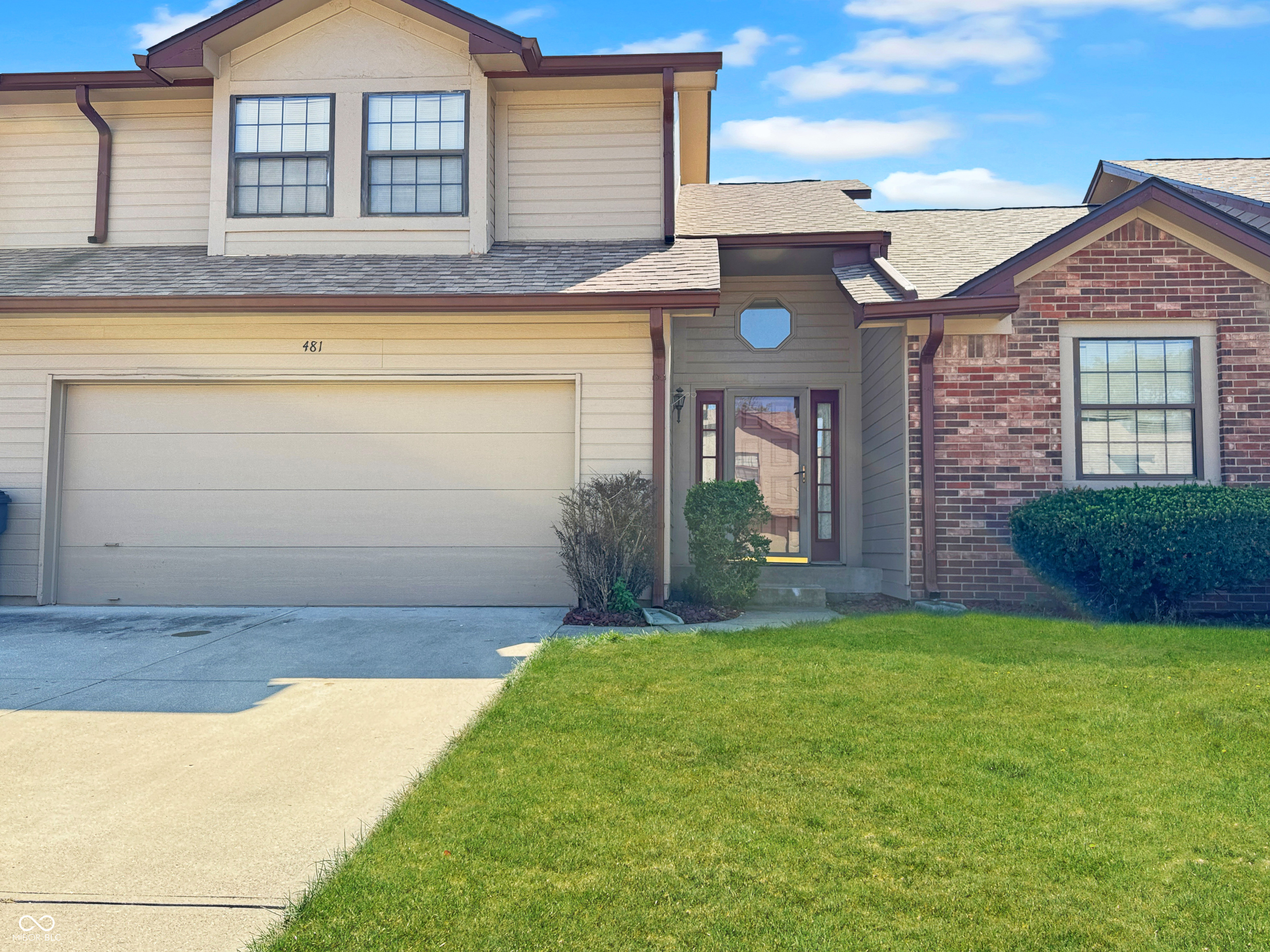 481 Van Camp Square Greenwood, IN 46143 - Photo 2 of 20 Gallery Image 2