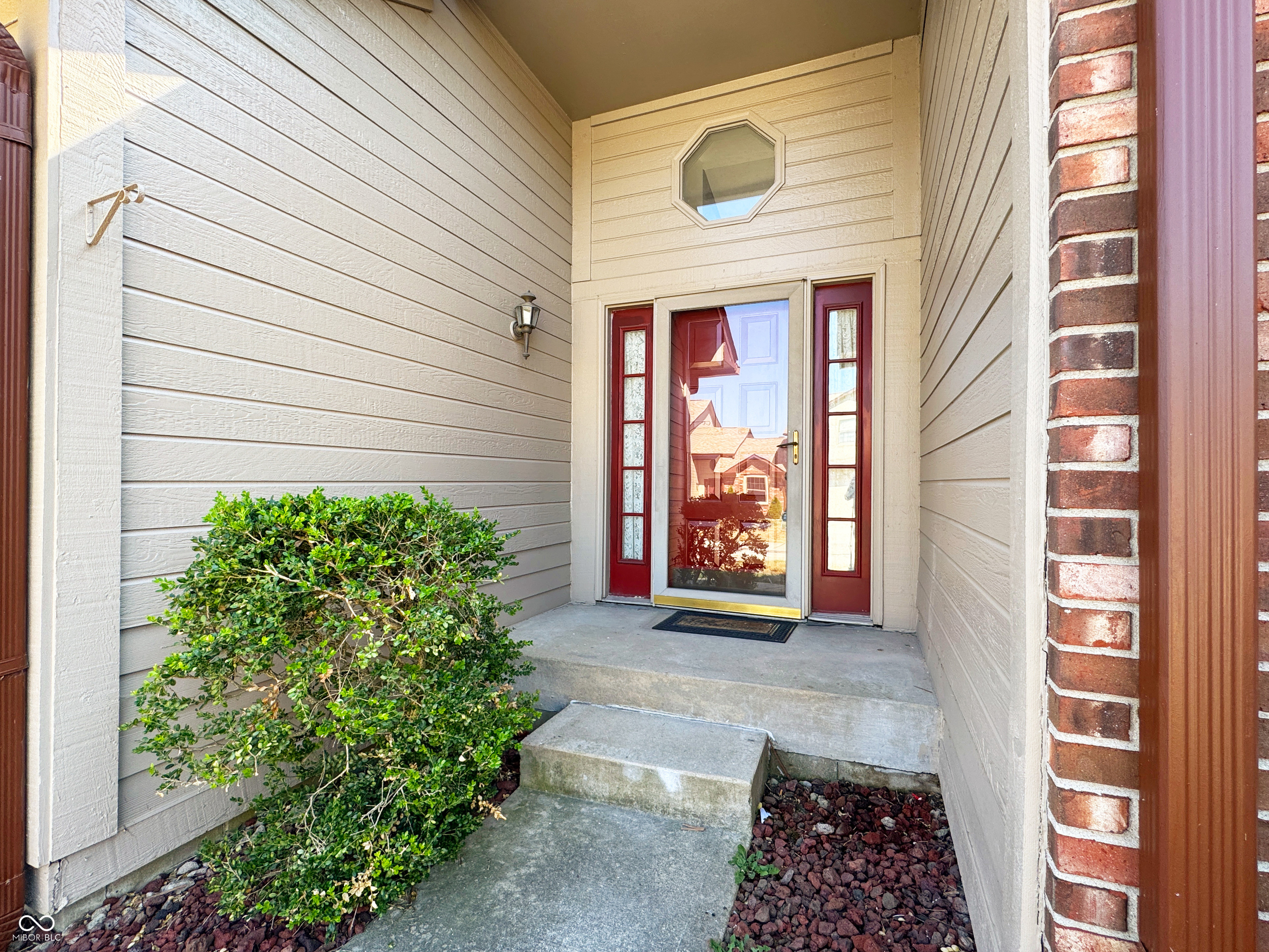481 Van Camp Square Greenwood, IN 46143 - Photo 3 of 20 Gallery Image 3