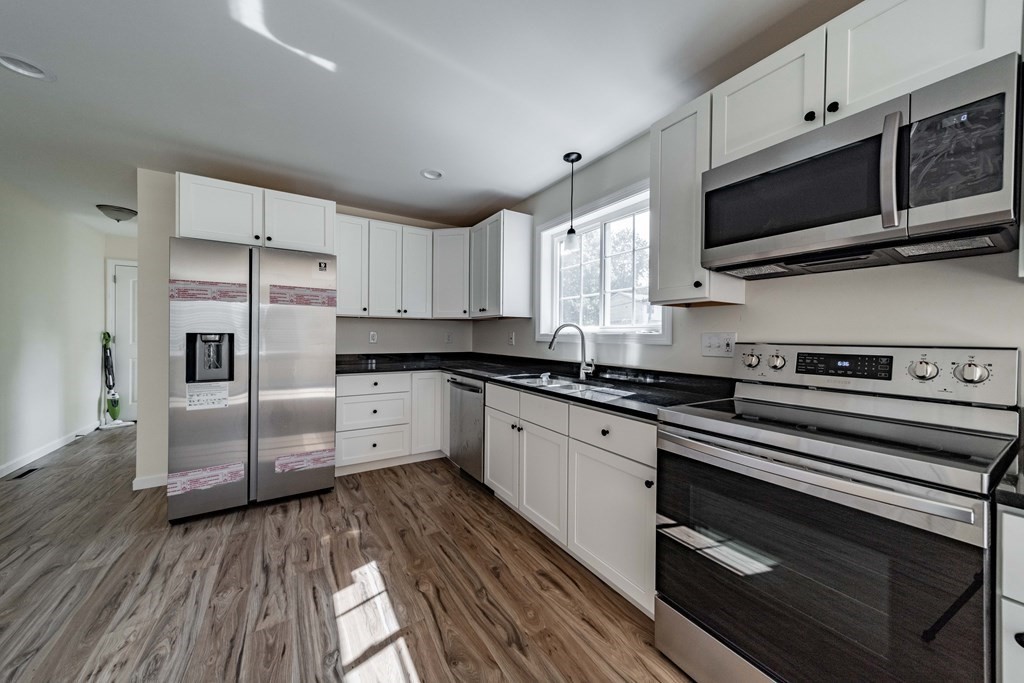113 Newland Street Springfield, MA 01107 - Photo 6 of 27 Gallery Image 6