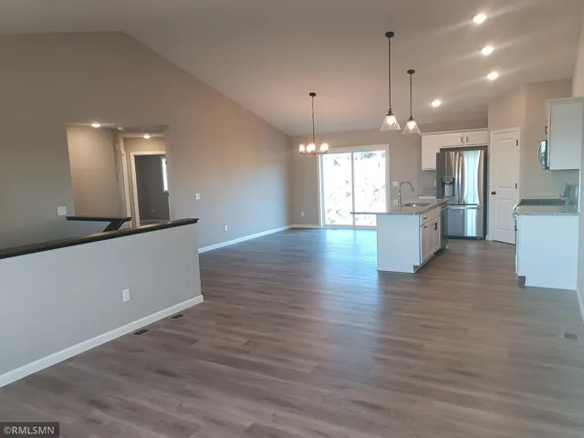 $409,900 | 338 Otto Drive North, Delano, MN 55328