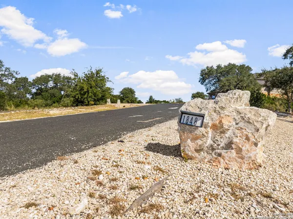 $799,998 | 1848 Private Road 2771, Mico, TX 78056