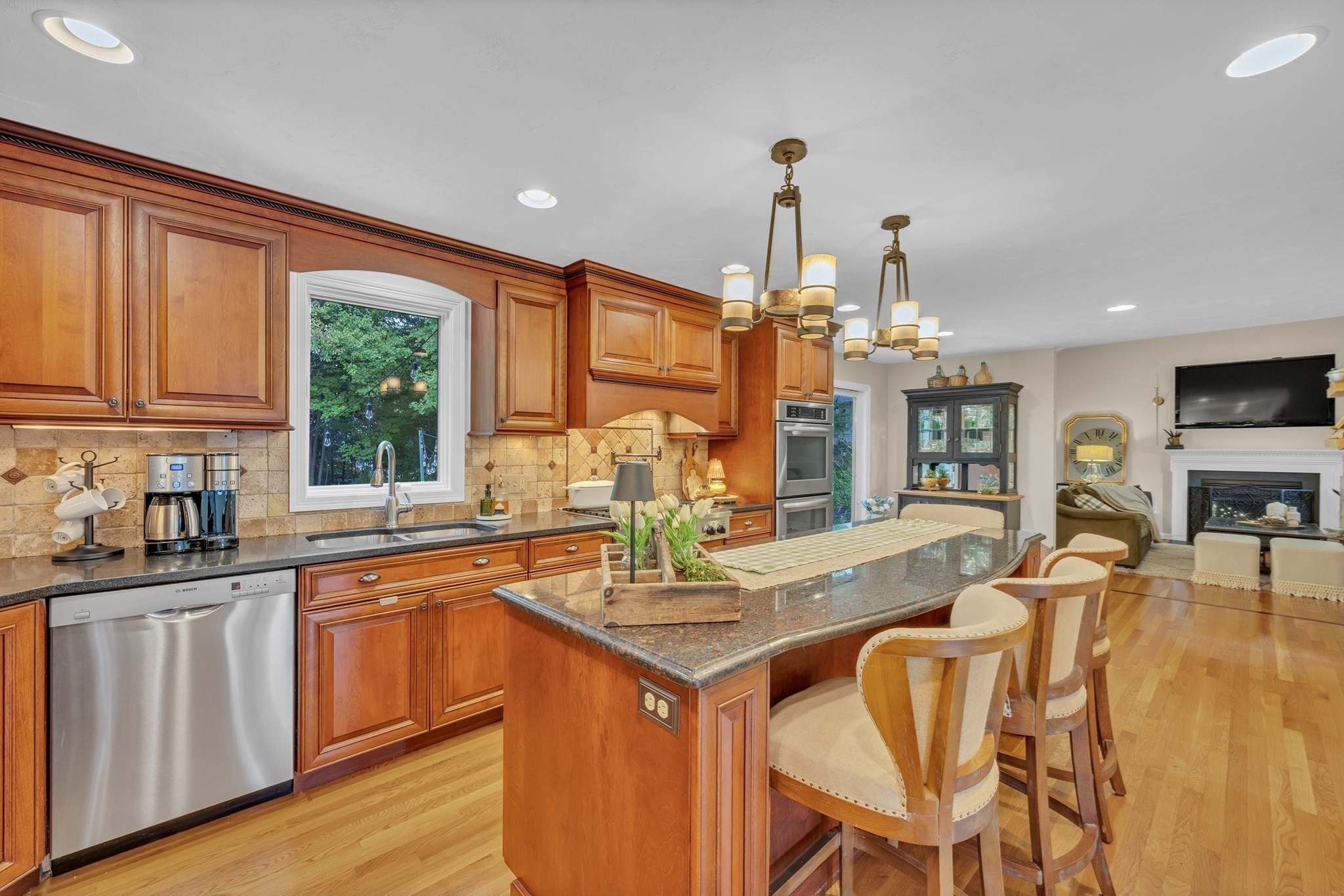 93 McClellan Road Sutton, MA 01590 - Photo 5 of 42 Gallery Image 5