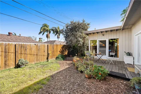 $1,699,000 | 685 Center Street, Costa Mesa, CA 92627