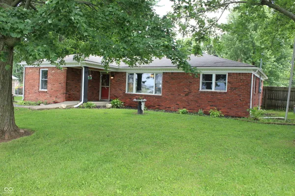 $275,000 | 6900 North Michigan Road, Fairland, IN 46126