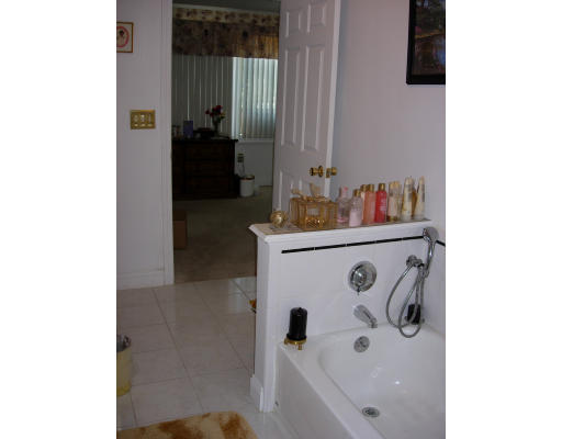 14 Dania Street Boston, MA 02126 - Photo 2 of 4